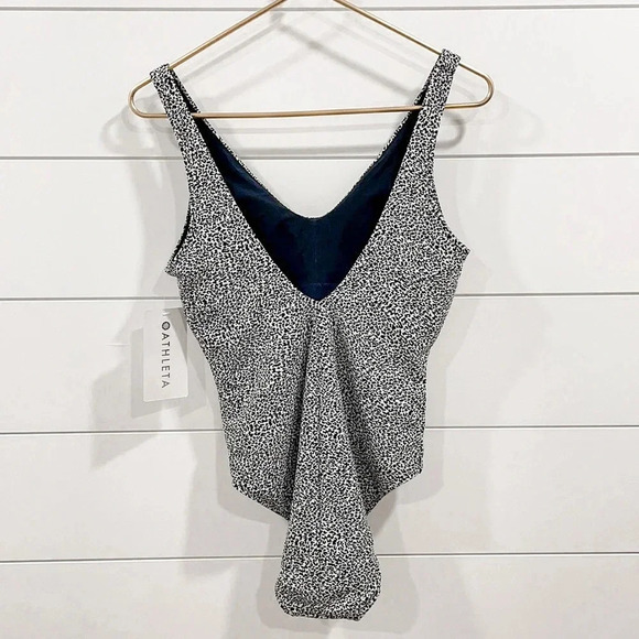 NWT Athleta Seychellles Textured One Piece Size Medium - Picture 7 of 12